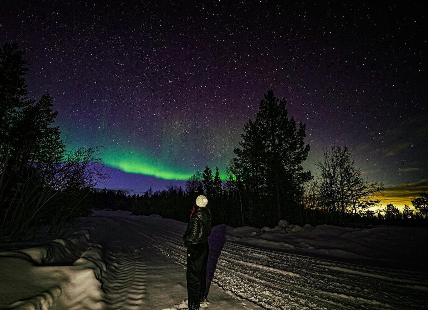 ОХОТА ЗА СЕВЕРНЫМ СИЯНИЕМ